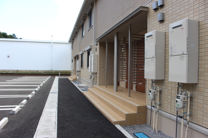 19/25 エントランス