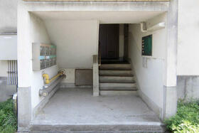 15/16 エントランス