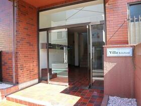 16/16 エントランス