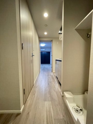 16/30 玄関