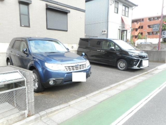 10/10 駐車場