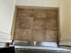 16/16 エントランス