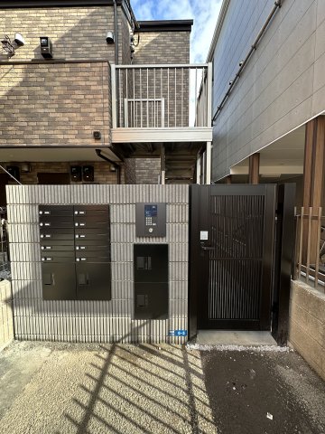 2/4 エントランス