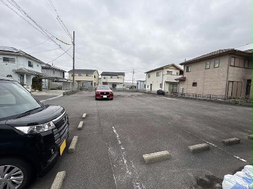 14/22 駐車場
