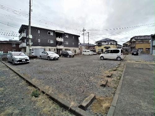 14/14 駐車場