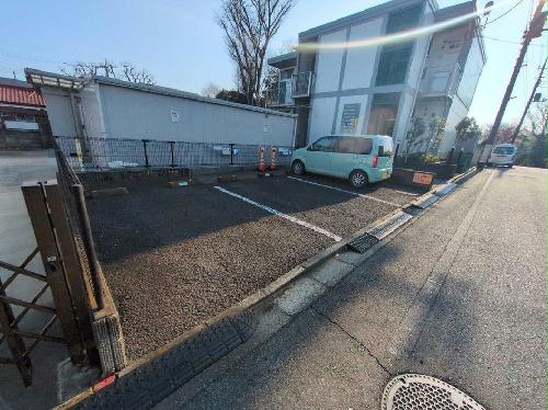 12/13 駐車場