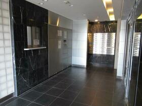 16/22 エントランス