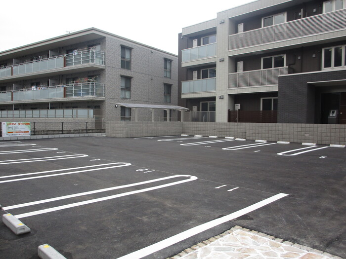 2/6 駐車場
