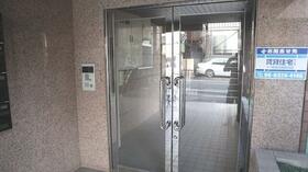 2/2 エントランス