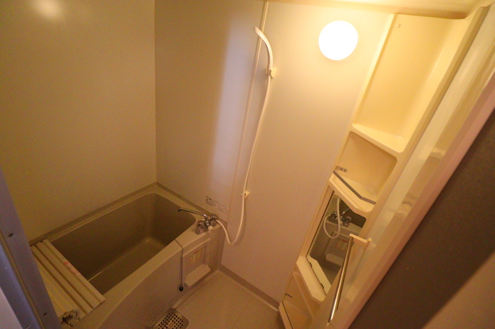 14/20 浴室