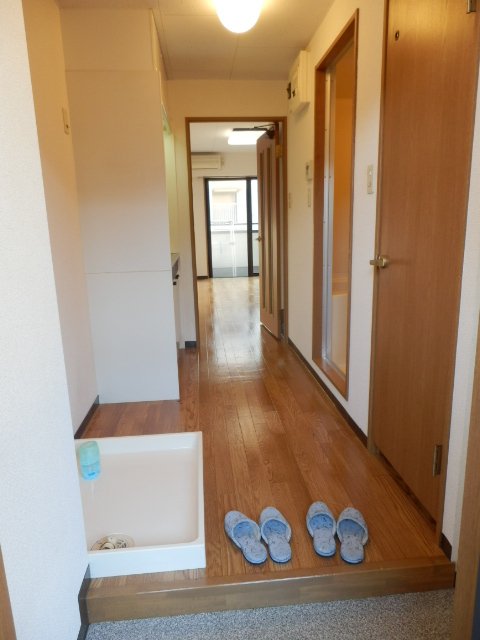 22/30 エントランス