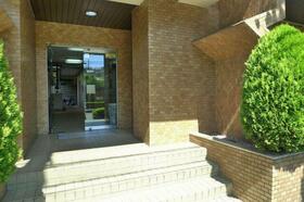 2/2 エントランス