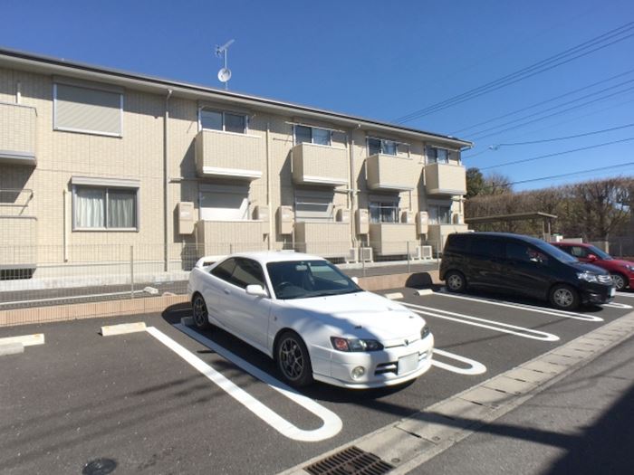 20/27 駐車場