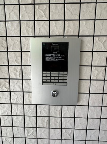 2/2 エントランス