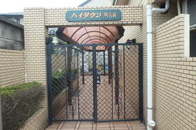 16/16 エントランス