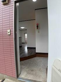 16/16 エントランス