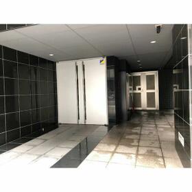 13/14 エントランス