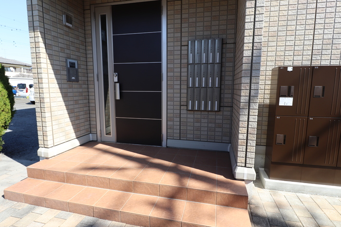 13/13 エントランス