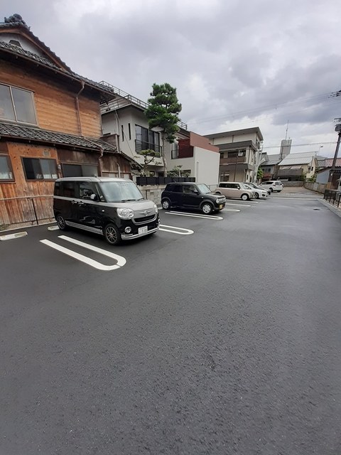 14/20 駐車場