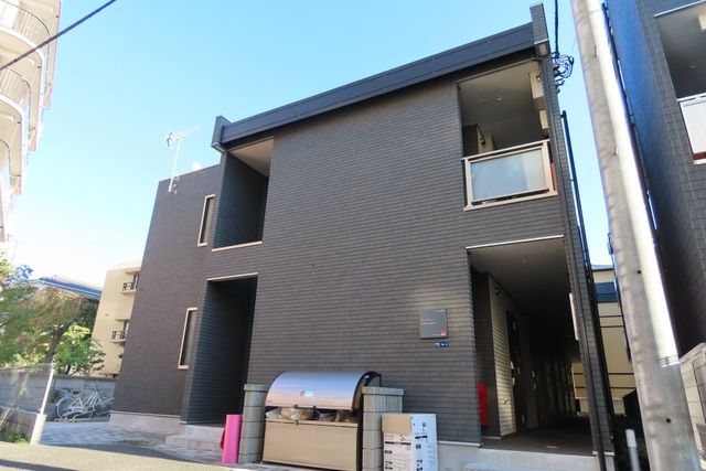 16/17 エントランス