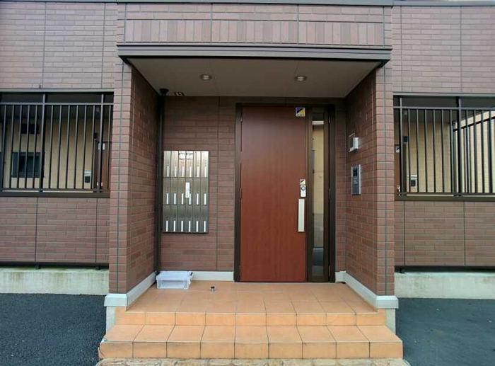 19/23 エントランス