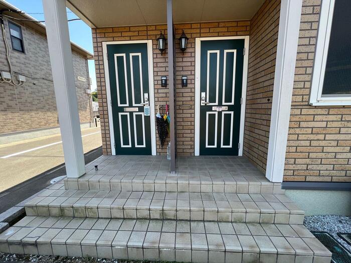 2/4 エントランス