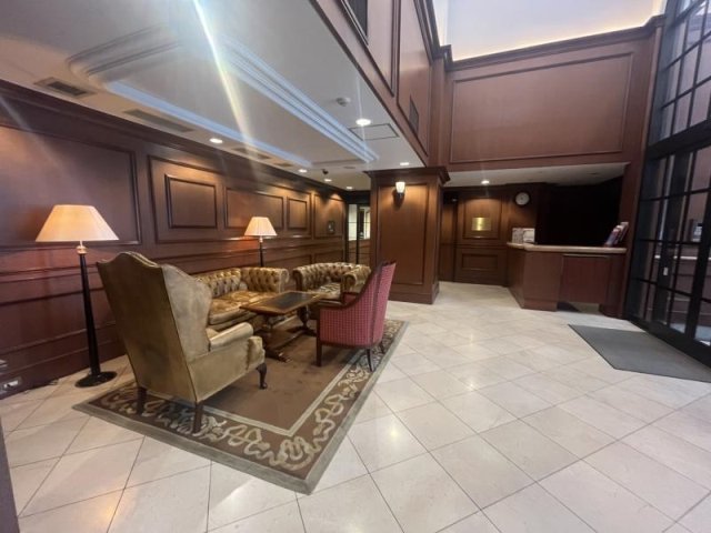 16/23 エントランス