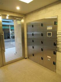 16/16 エントランス