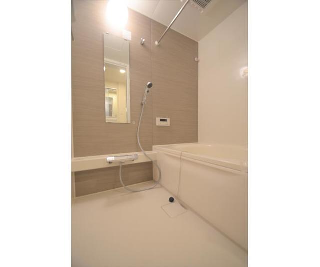 16/28 浴室