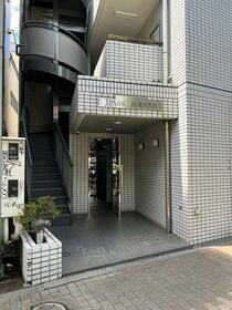 13/17 エントランス