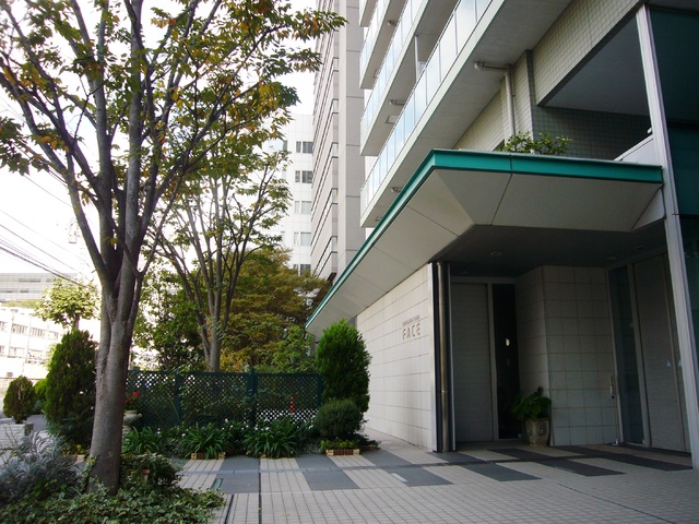 5/8 エントランス