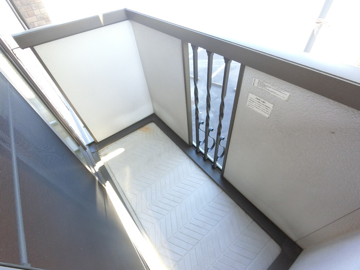 13/22 バルコニー