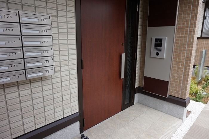 2/4 エントランス