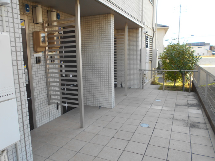 2/3 エントランス