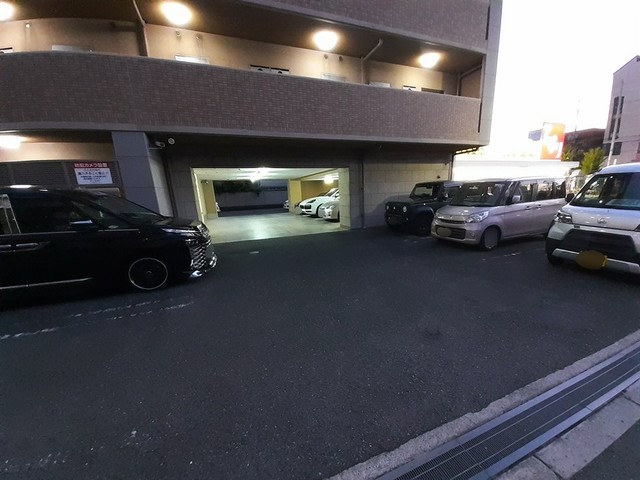 2/8 駐車場