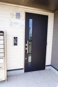 16/16 エントランス