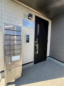 16/16 エントランス