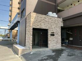 17/17 エントランス