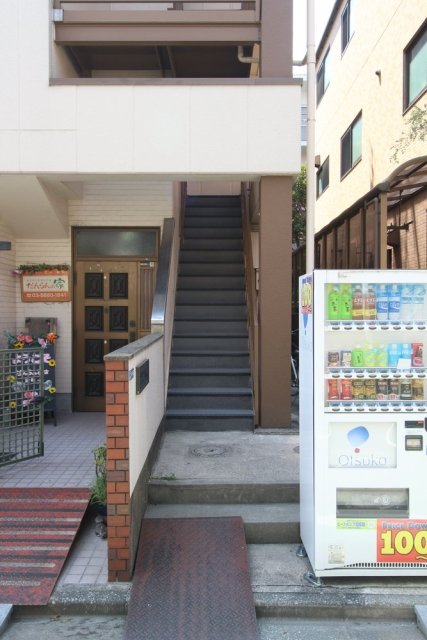 4/5 エントランス