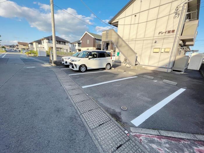 18/21 駐車場