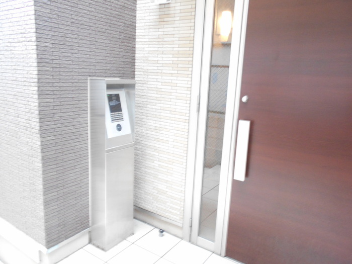 17/19 エントランス