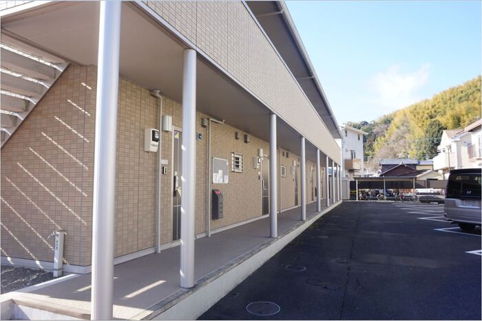 19/22 エントランス