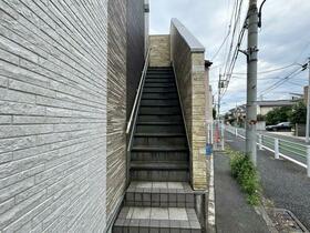 16/16 エントランス