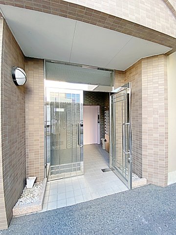 3/4 エントランス