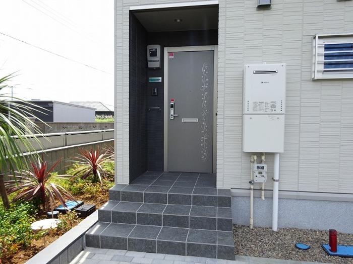 16/20 エントランス