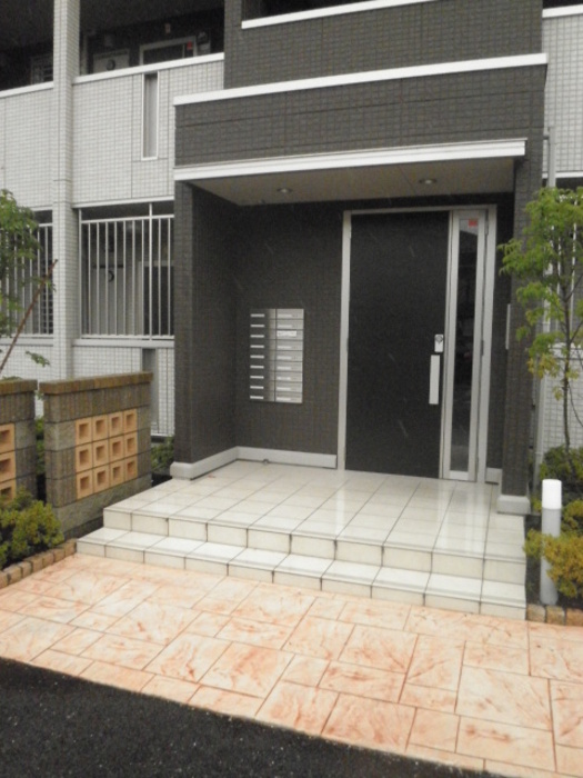 18/20 エントランス