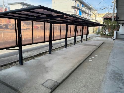 13/14 エントランス