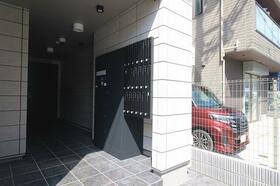 5/5 エントランス