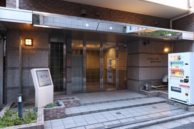 15/16 エントランス