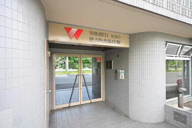 24/25 エントランス